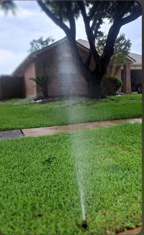 23127 N Waterlake Drive, Richmond, TX 77406