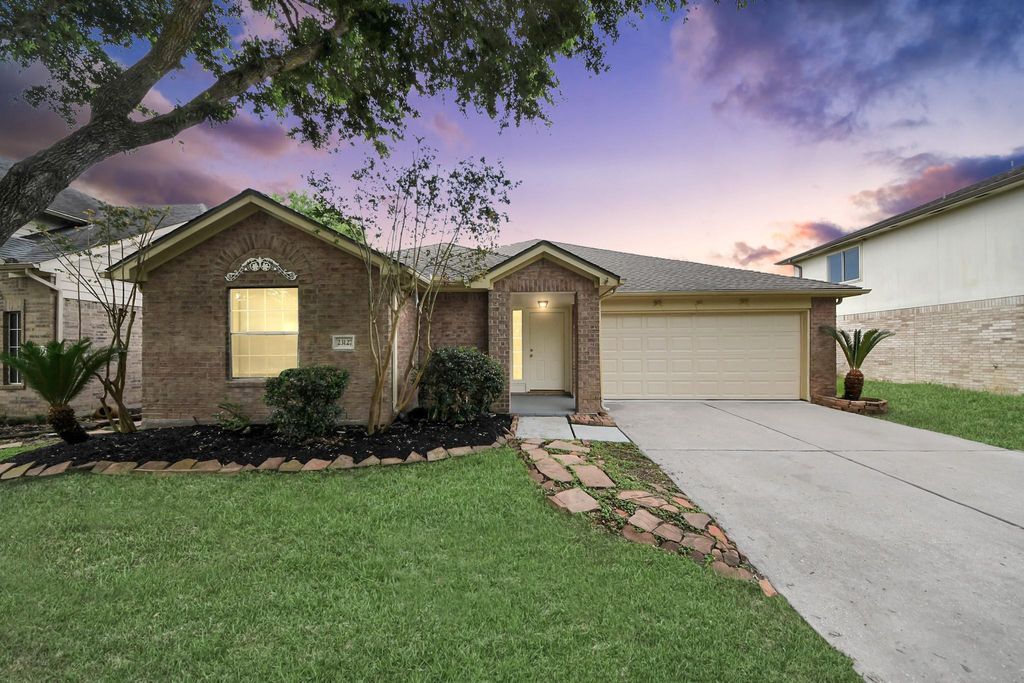 23127 N Waterlake Drive, Richmond, TX 77406