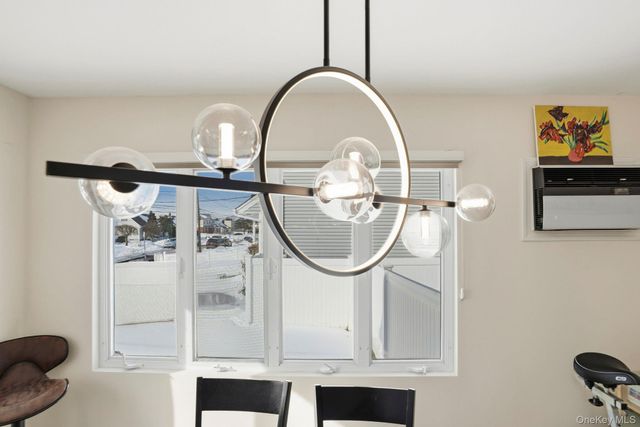 59 Homecrest Court, Oceanside, NY 11572