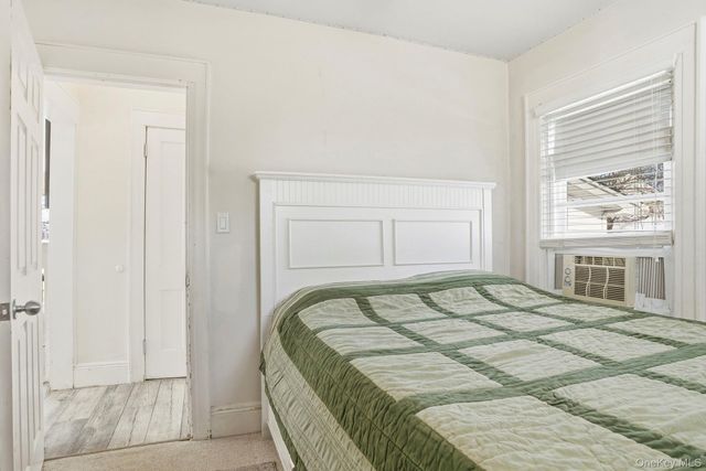 59 Homecrest Court, Oceanside, NY 11572