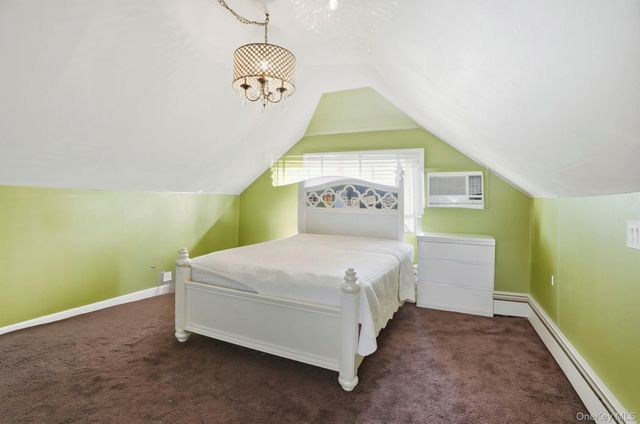 59 Homecrest Court, Oceanside, NY 11572