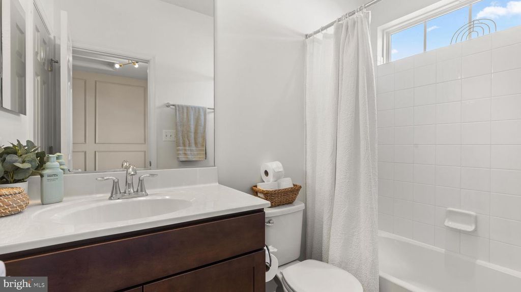 Image 24 of property listing at 5967 WHELAN LN, Frederick, MD 21703