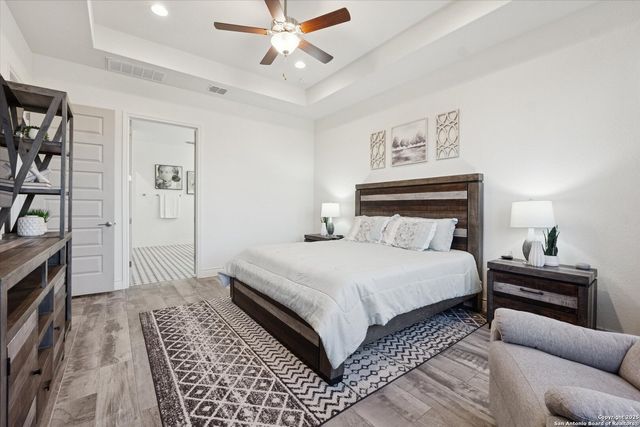 1386 Lyme Park, Bulverde, TX 78163