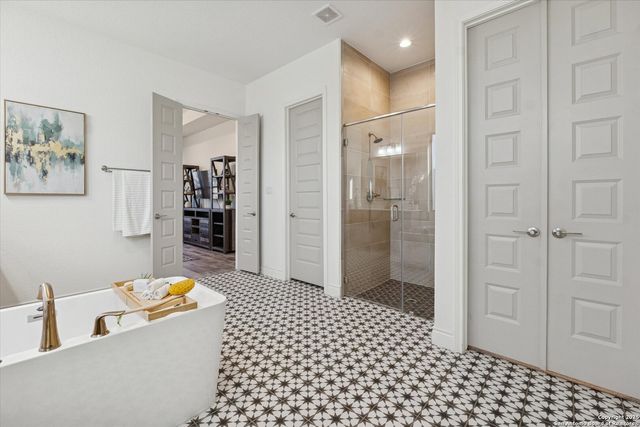 1386 Lyme Park, Bulverde, TX 78163