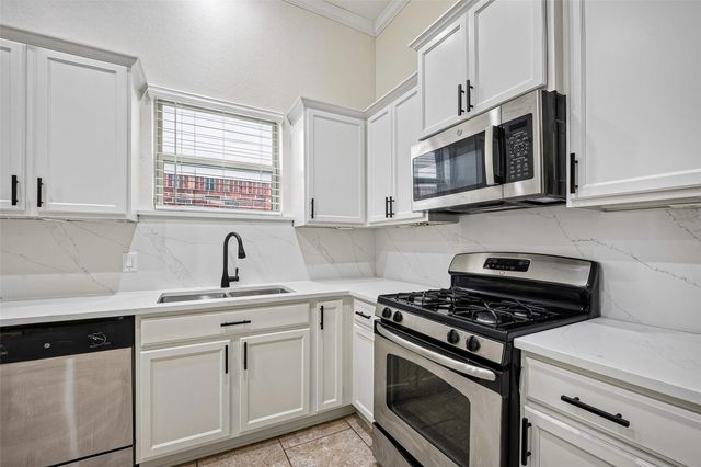 15631 Granite Mountain Trail, Houston, TX 77049