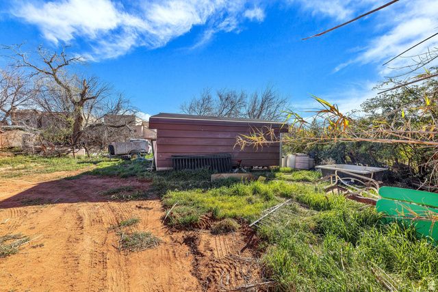 185 W CENTER ST, Ivins, UT 84738