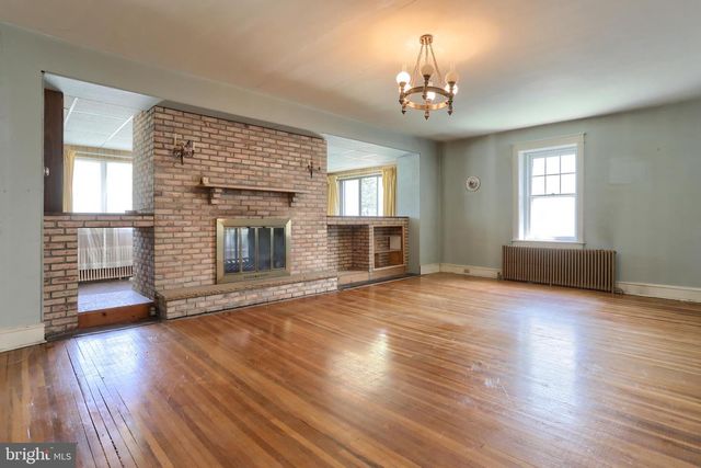 332 E WALNUT ST, Reading, PA 19607