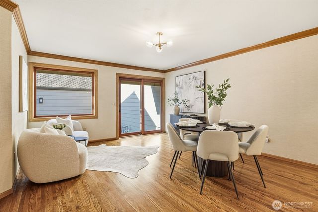 10327 NE 19th Place, Bellevue, WA 98004
