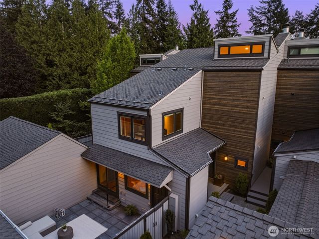 10327 NE 19th Place, Bellevue, WA 98004