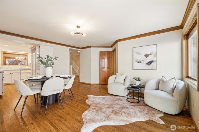 10327 NE 19th Place, Bellevue, WA 98004