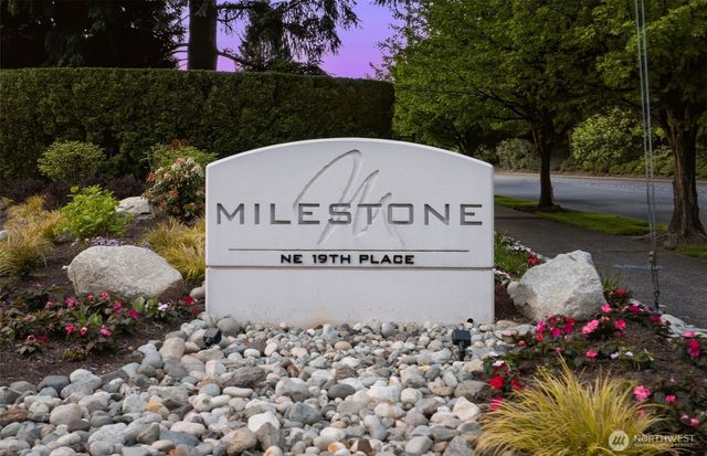 10327 NE 19th Place, Bellevue, WA 98004