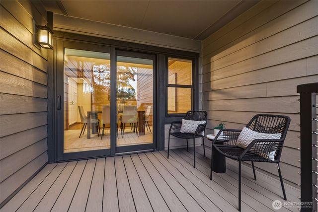 10327 NE 19th Place, Bellevue, WA 98004