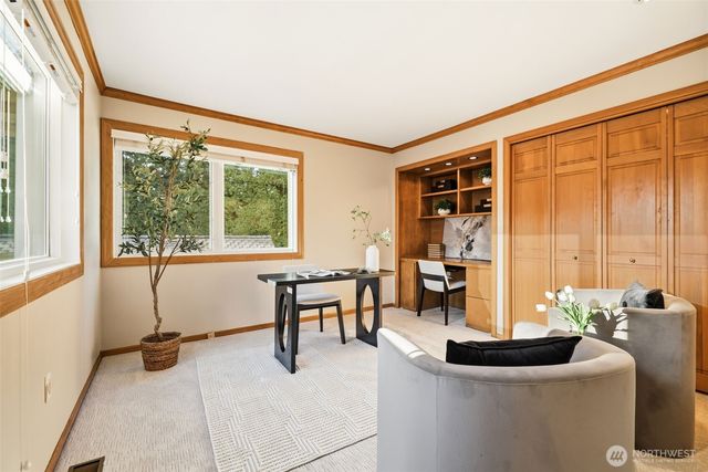 10327 NE 19th Place, Bellevue, WA 98004