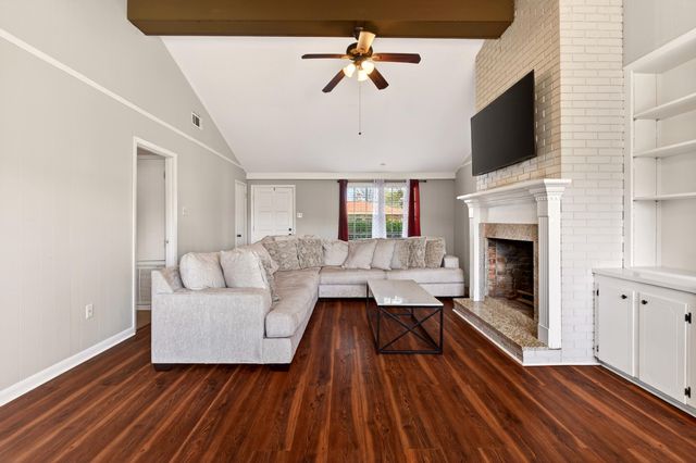 15 Southern Ln., Hattiesburg, MS 39402