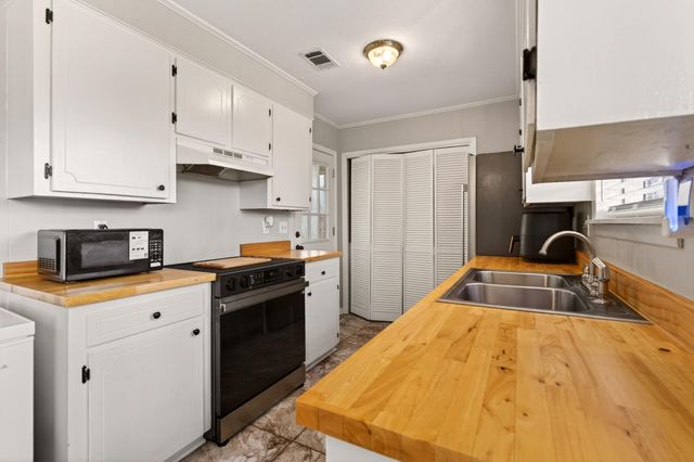 15 Southern Ln., Hattiesburg, MS 39402