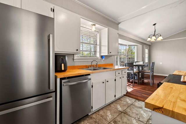 15 Southern Ln., Hattiesburg, MS 39402