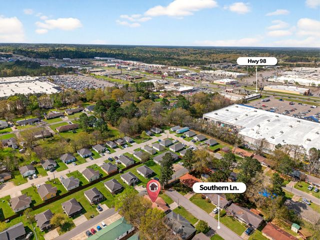 15 Southern Ln., Hattiesburg, MS 39402