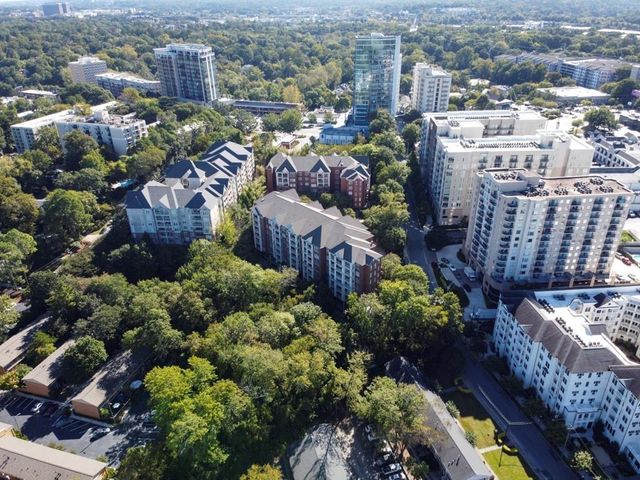 211 Colonial Homes NW Drive 1301, Atlanta, GA 30309