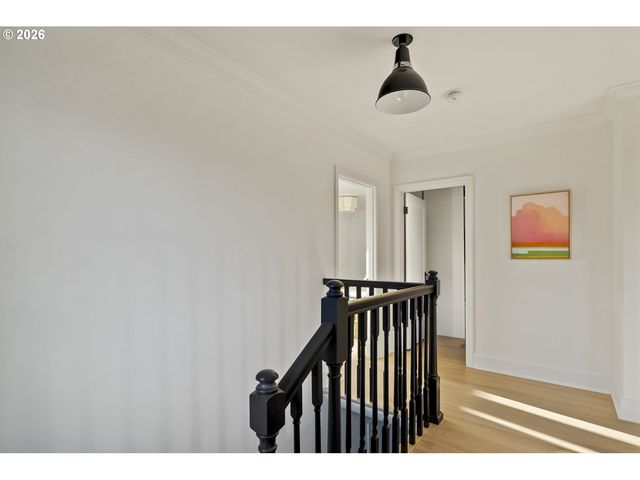 3550 Ne MALTBY St, Portland, OR 97212