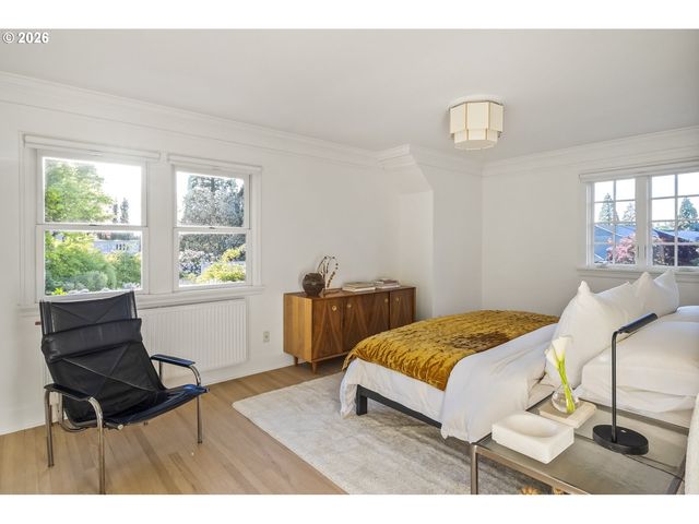 3550 Ne MALTBY St, Portland, OR 97212