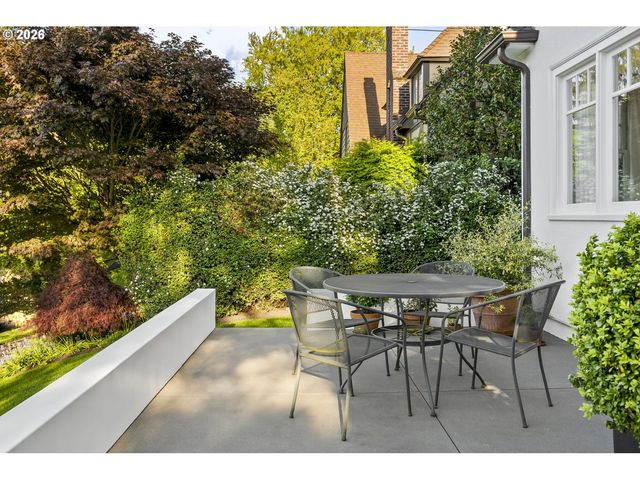 3550 Ne MALTBY St, Portland, OR 97212