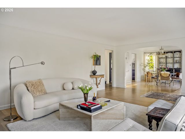 3550 Ne MALTBY St, Portland, OR 97212