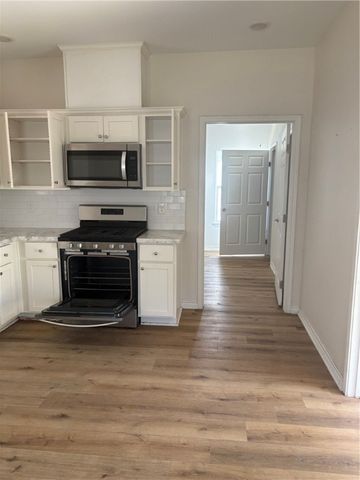 130 Lavaca, Rockport, TX 78382