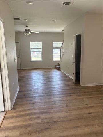 130 Lavaca, Rockport, TX 78382