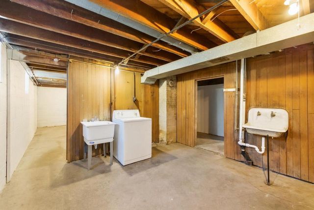 3320 S 92nd STREET, Milwaukee, WI 53227