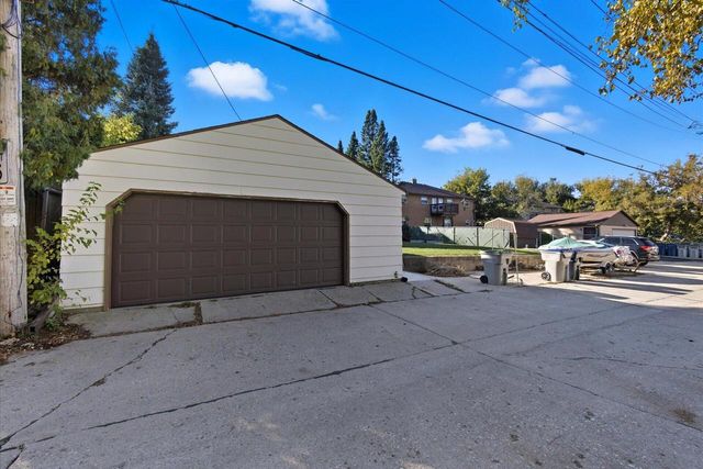 3320 S 92nd STREET, Milwaukee, WI 53227