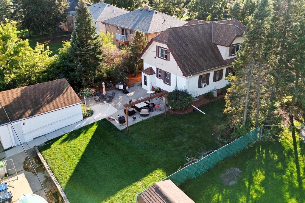 3320 S 92nd STREET, Milwaukee, WI 53227