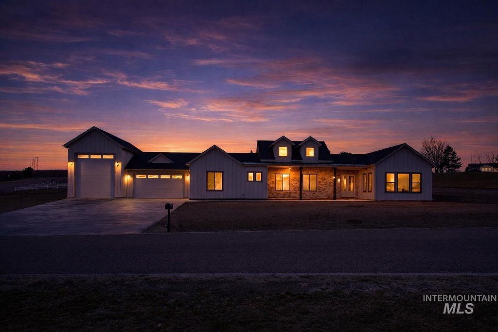 22109 Aura Vista Way, Caldwell, ID 83607