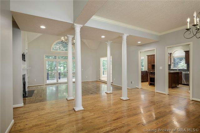 4302 Doe Court, Floyds Knobs, IN 47119