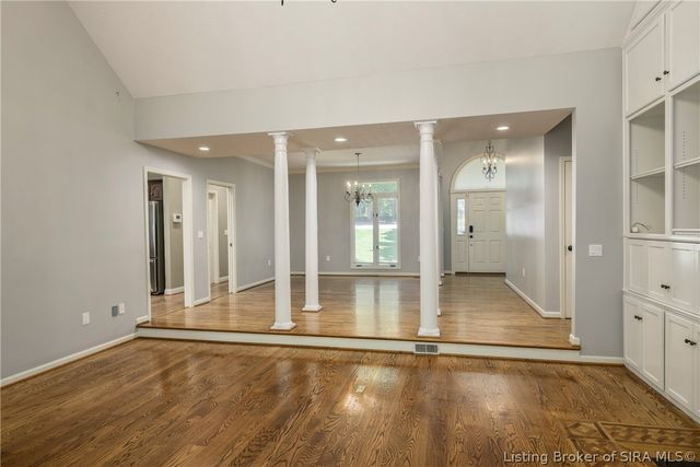 4302 Doe Court, Floyds Knobs, IN 47119