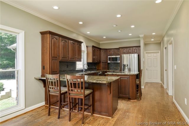 4302 Doe Court, Floyds Knobs, IN 47119