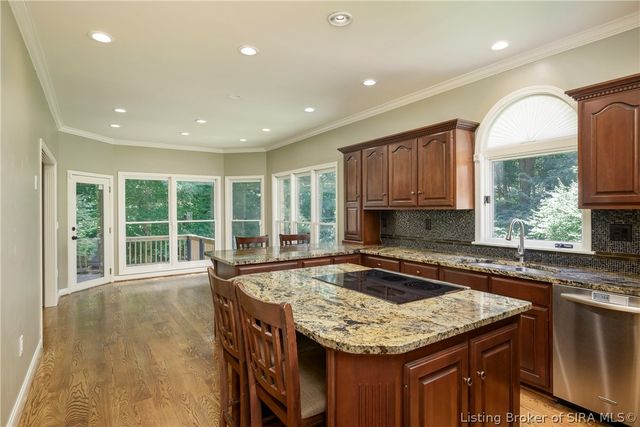 4302 Doe Court, Floyds Knobs, IN 47119