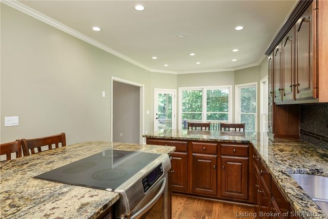 4302 Doe Court, Floyds Knobs, IN 47119