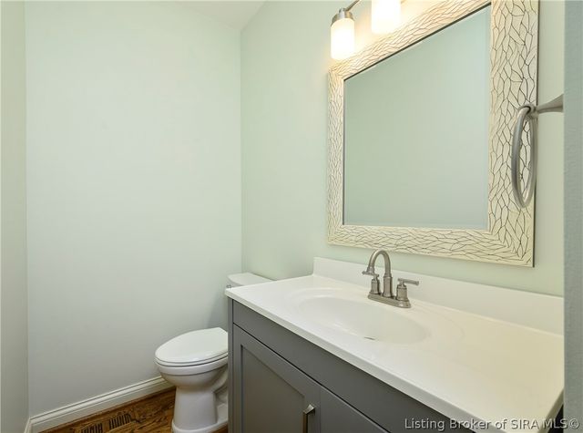 4302 Doe Court, Floyds Knobs, IN 47119