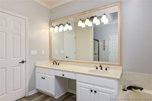 4302 Doe Court, Floyds Knobs, IN 47119