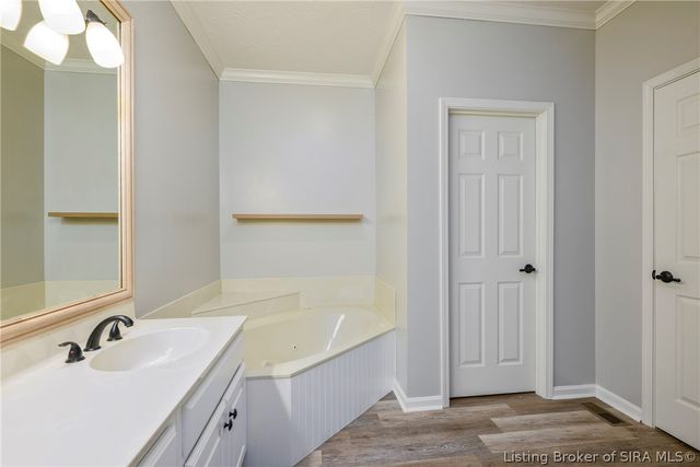 4302 Doe Court, Floyds Knobs, IN 47119