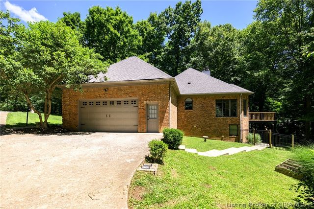 4302 Doe Court, Floyds Knobs, IN 47119