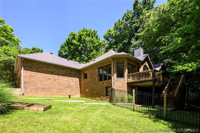 4302 Doe Court, Floyds Knobs, IN 47119