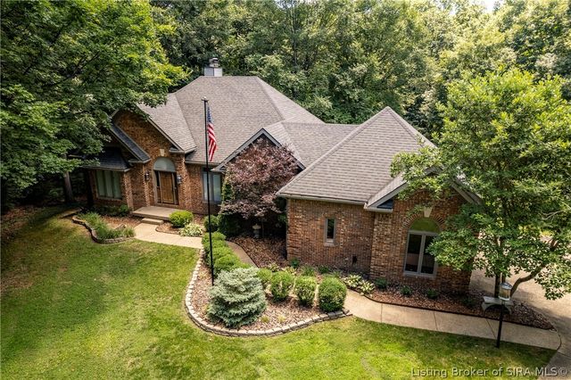 4302 Doe Court, Floyds Knobs, IN 47119