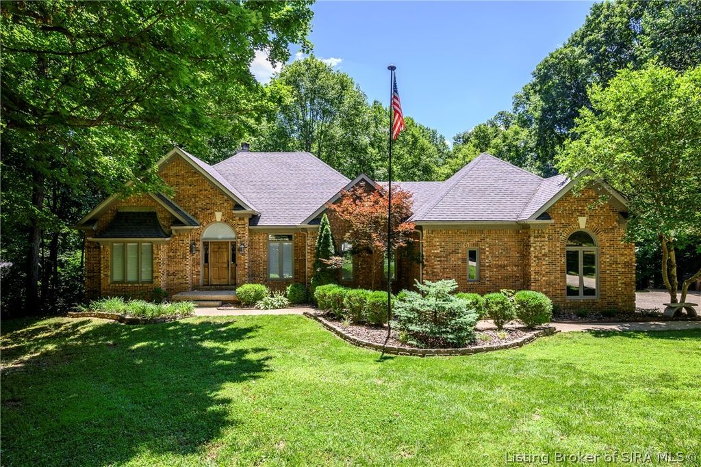 4302 Doe Court, Floyds Knobs, IN 47119