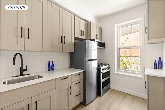 692 WASHINGTON Avenue, New York City, NY 11238