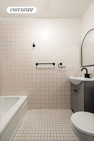 692 WASHINGTON Avenue, New York City, NY 11238