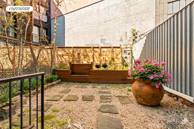 692 WASHINGTON Avenue, New York City, NY 11238