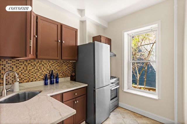 692 WASHINGTON Avenue, New York City, NY 11238