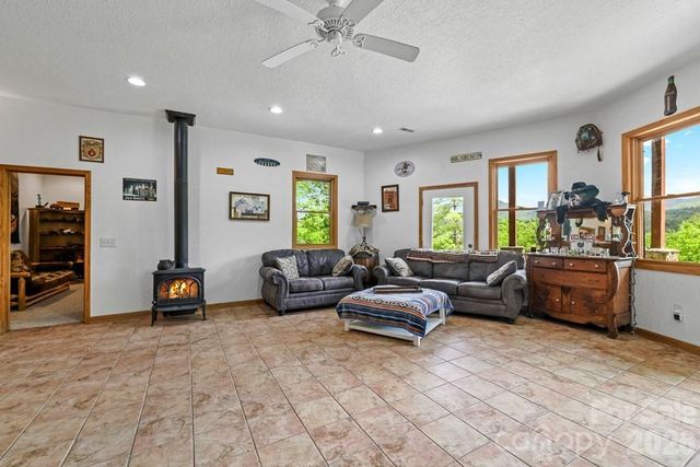 1188 Tobacco Branch Road, Almond, NC 28702
