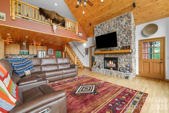 1188 Tobacco Branch Road, Almond, NC 28702